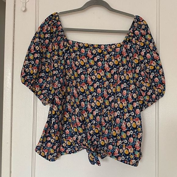 LOFT Tops - LOFT Floral Puffy Sleeve Front Tie Top Size XL